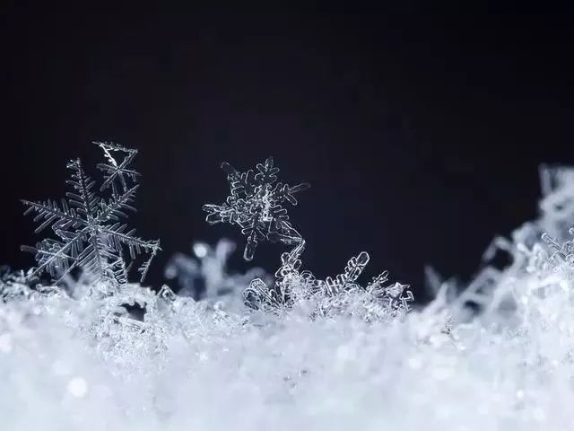 冬奥的冰雪是怎么冻出来的听说音乐可以帮助冰结晶