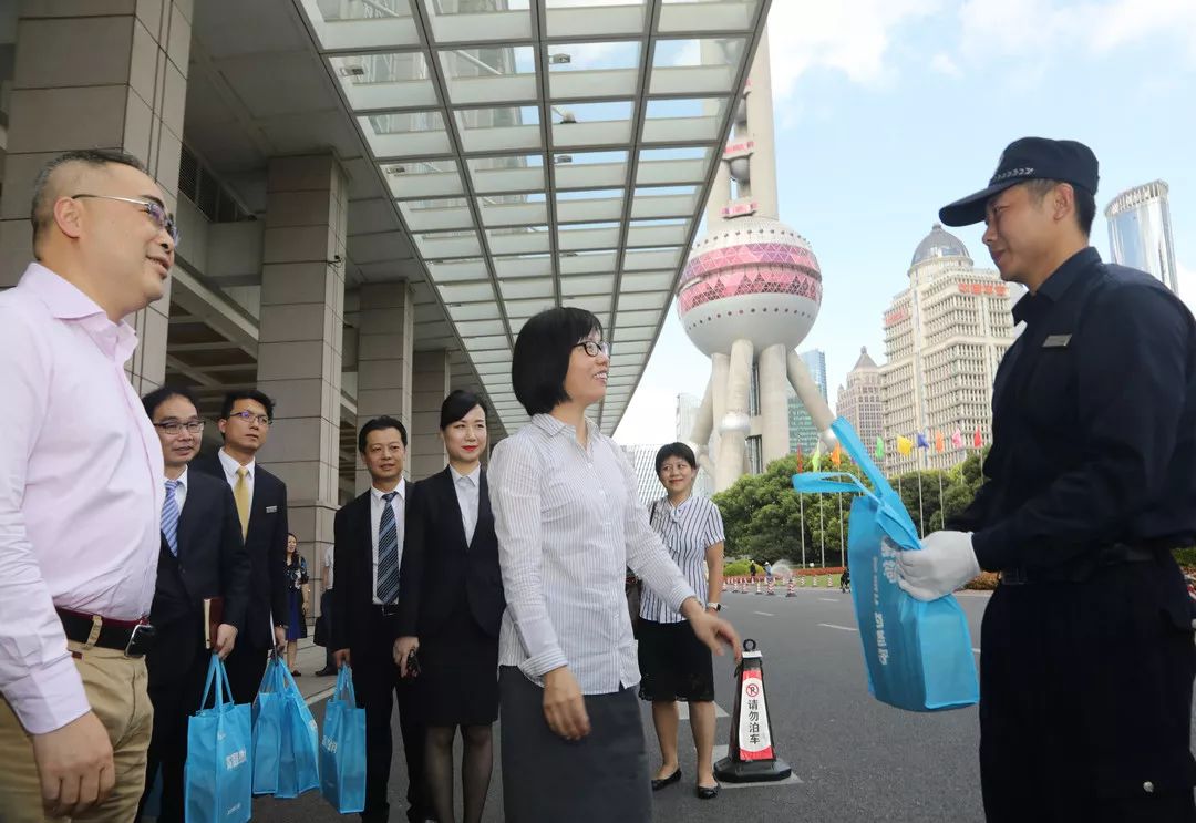 7月18日下午,台集团党委书记,董事长,东方明珠党委书记,董事长王建军