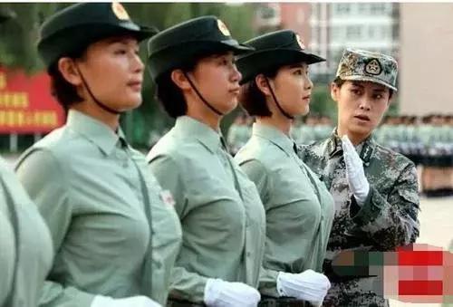 部队女兵发内衣吗_中国部队女兵内衣