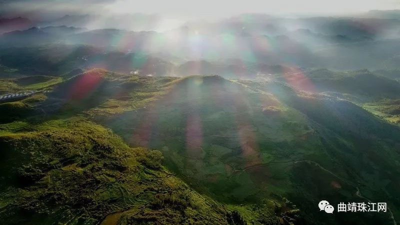 美丽曲靖十八连山好山好水好风光