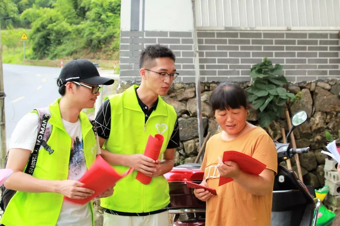 2018年7月3日qingcjiy供稿人:郑梦琦摄 影:单蕾磊编 辑:许玉娇返回