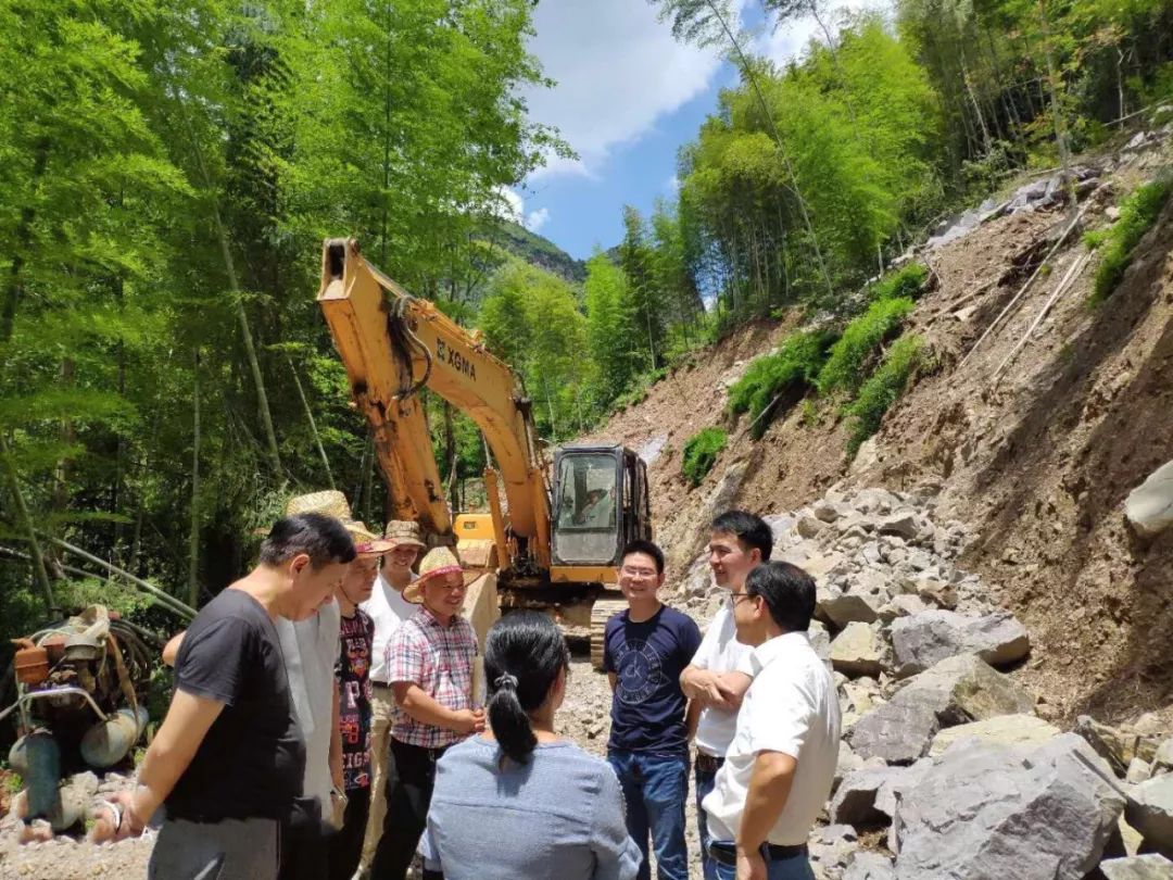 检查乐清市龙西乡菖蒲塘至李家山通自然村新改建工程