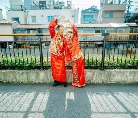 去日本拍婚纱_日本比基尼婚纱