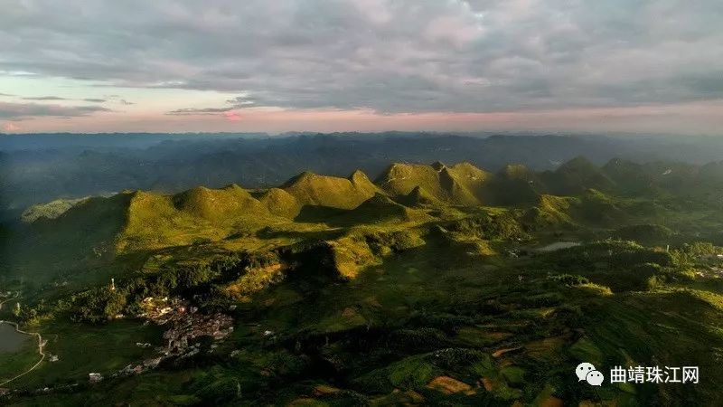 美丽曲靖十八连山好山好水好风光