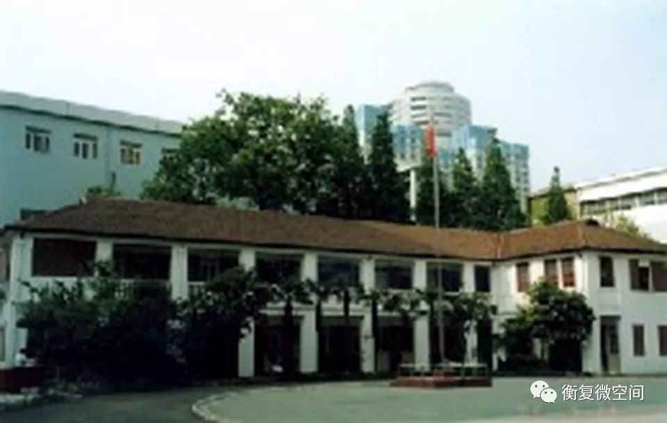 长乐路小学(原址)东湖路18号 1988年