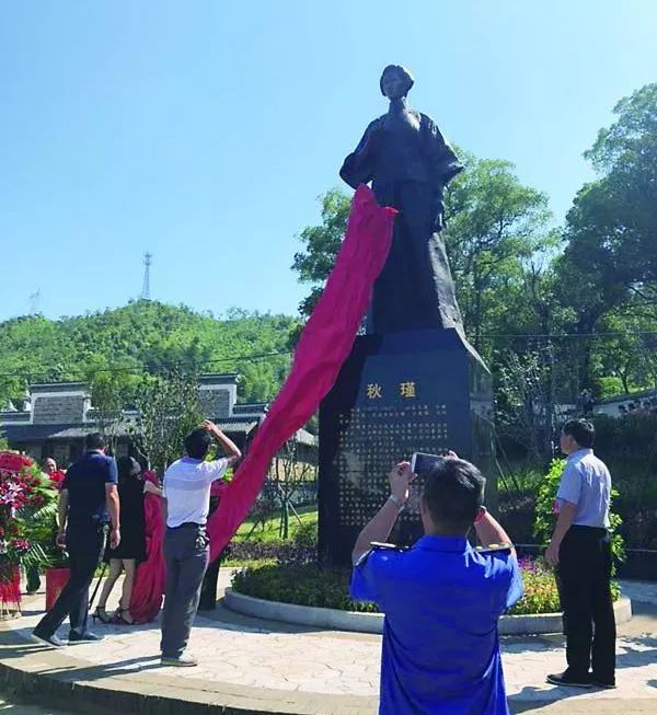 株洲第一座女神雕像站起来啦!真心骄傲!速来围观!