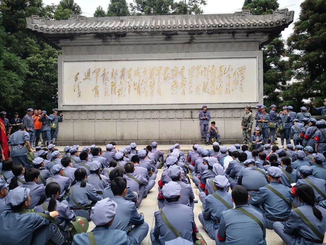 研学旅行 | 取精神火种 照人生征程:进修实验学校高二师生井冈山革命