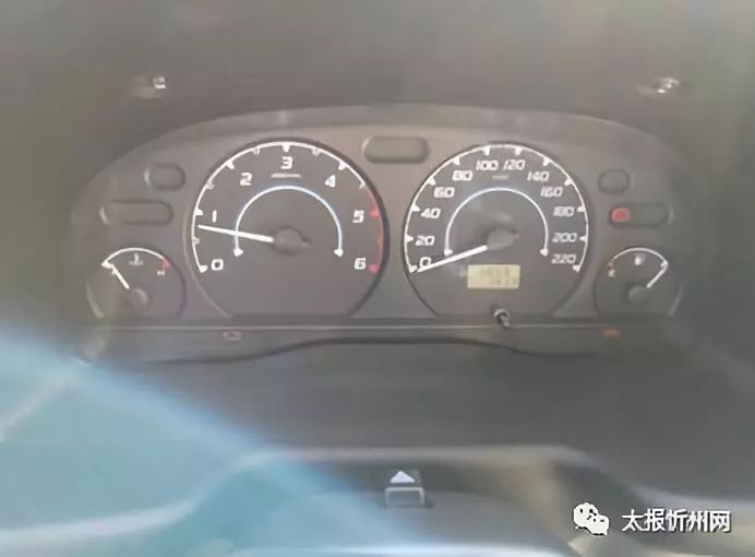 江铃特顺(参数|图片"汽车,该车行驶到48公里时发动机故障灯就一直常