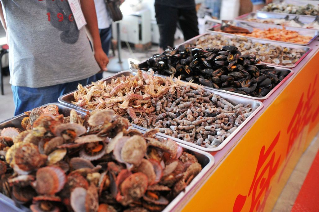 青岛啤酒节美食盛宴 海鲜,各地小吃 还有国外的 你吃得过来吗?