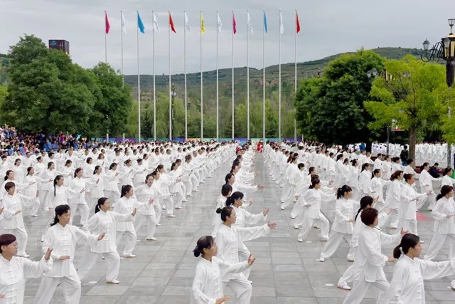 2018年平凉·崆峒文化旅游节盛大启动!古镇上演万人太极拳表演(组图)