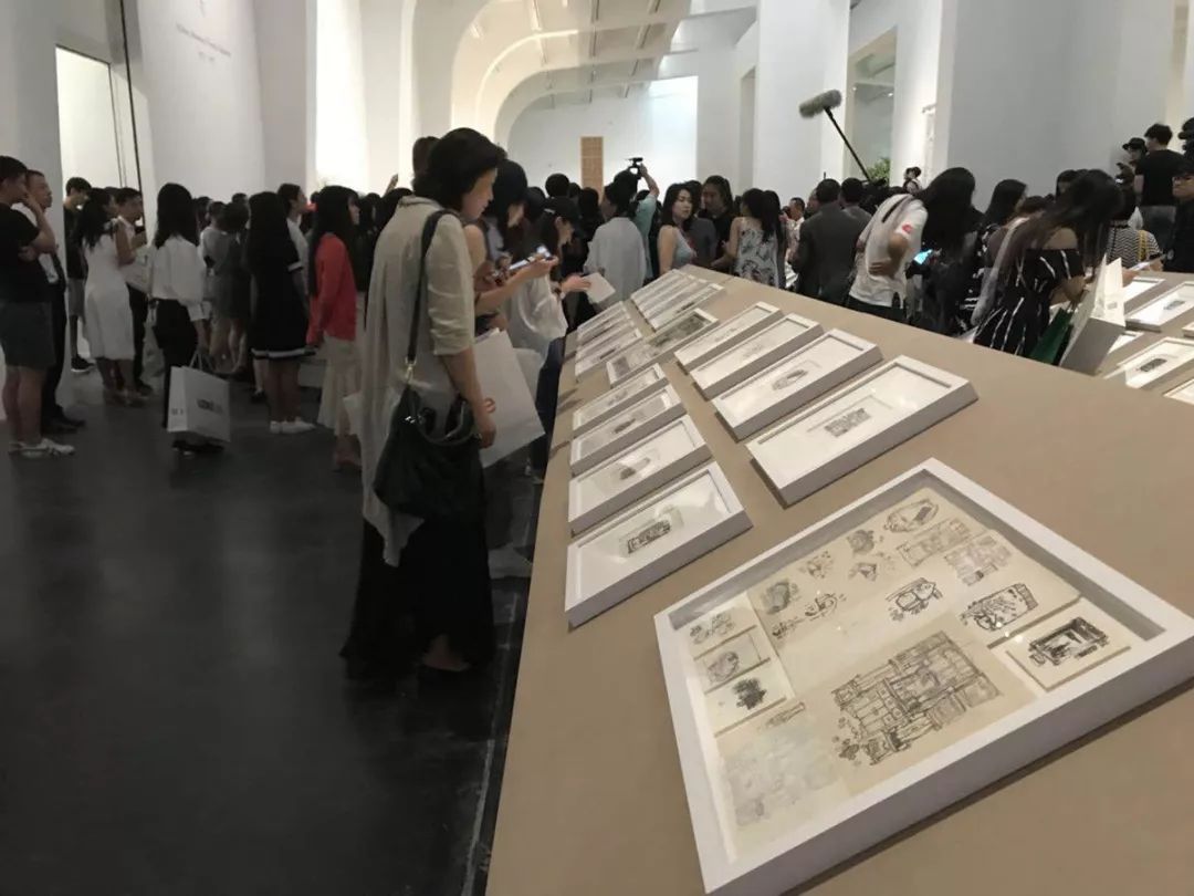 徐冰大型回顾展7月21日在尤伦斯当代艺术中心隆重开展