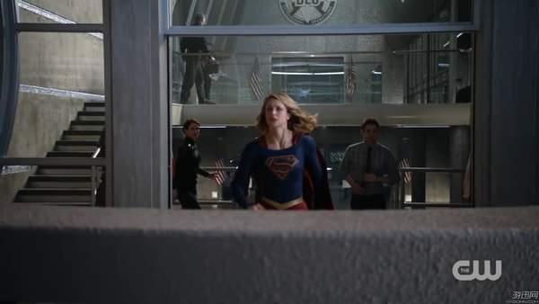 《女超人》第四季预告公布 超女反氪石套装炫酷登场