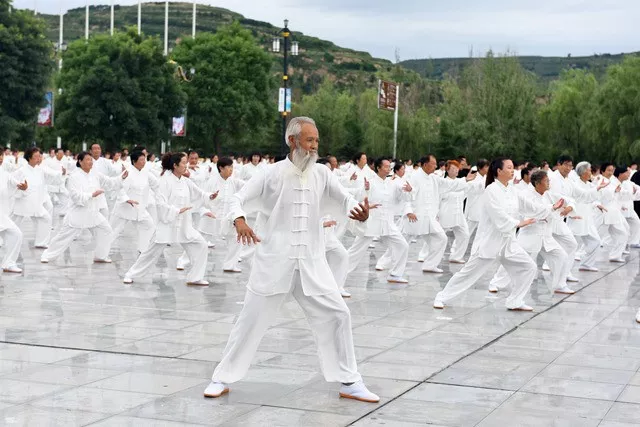 2018年平凉·崆峒文化旅游节盛大启动!古镇上演万人太极拳表演(组图)