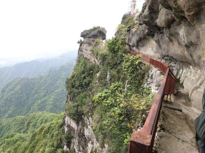 石柱县城发脉龙骨寨巨石山,六百年来从未有过灾祸