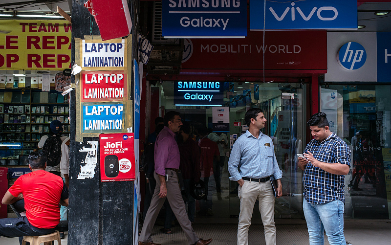 印度的智能手机市场真的在滑向低端吗？