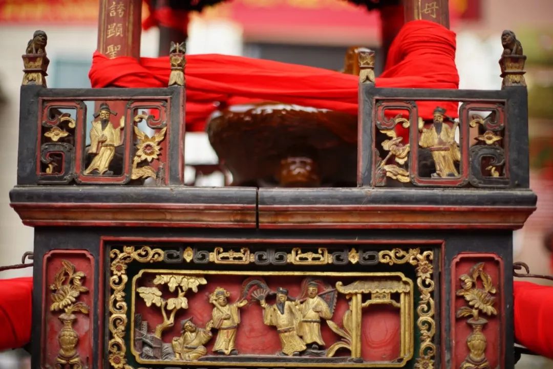 荷地镇大岩村迎神节已有500多年历史,在村尾五神庙,供奉着马氏天仙