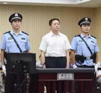 为什么总有人和媒体频频抹黑警察真相来了