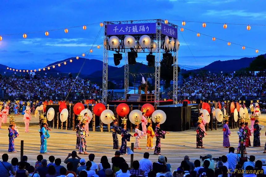 夏日祭 | 这里的人狂欢起来,可能会吓到你