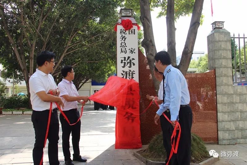 今天的新闻直通车来啦!