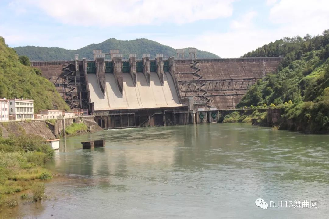 壮观!高清航拍枫树坝水库