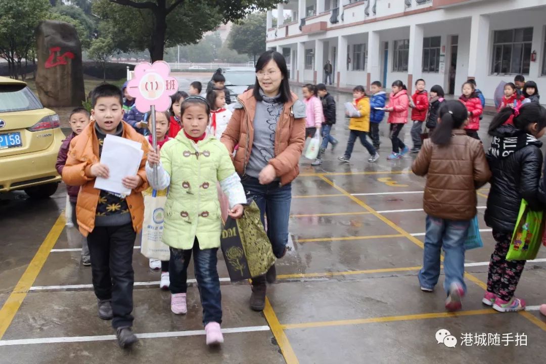 【万红毕业季】再见了,我的万红小学!——回忆照片里的"小学成长六季"