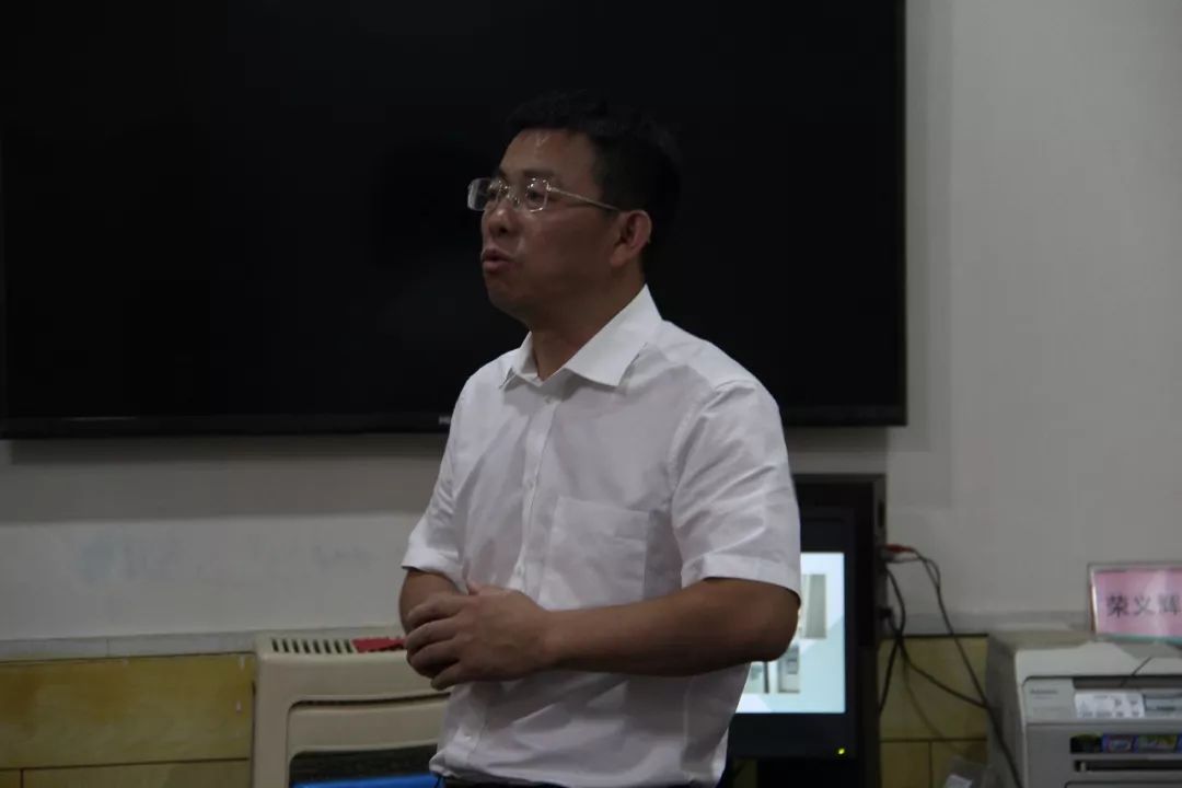 黑龙江省的宋浩铭院长就如何创建冲击波治疗中心做了经验分享.