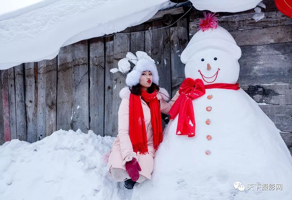 雪村的美,早上我们可以拍摄村庄的外观,下午可以滑雪,感受东北人的