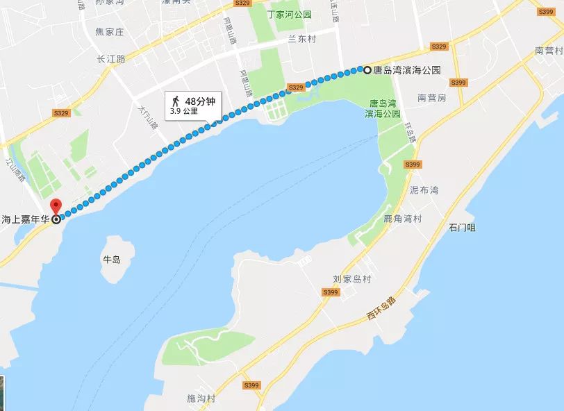 海岸公园是围绕唐岛湾两岬而建的大型建筑体,具有青岛"海上西湖美誉"