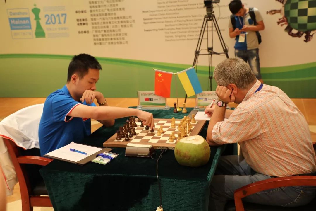 中国海南儋州第九届国际象棋特级大师超霸战棋手—韦奕