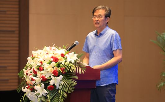 中国职业技术教育学会副会长余祖光演讲