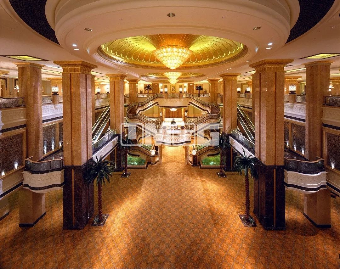 描写五星酒店大堂优美的环境