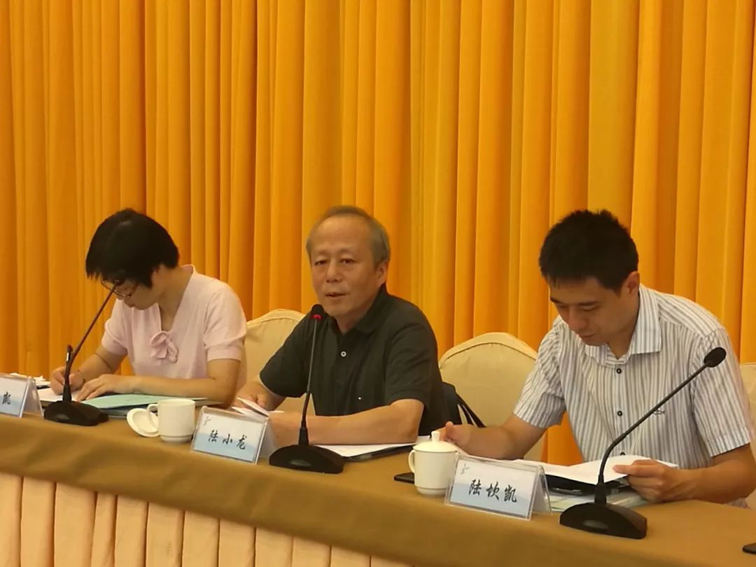 杭州市文广新闻出版局副局长陆小龙作动员讲话