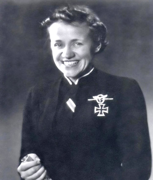 她是納粹第一女飛行員，德國戰敗時，單槍匹馬去救希特勒 歷史 第1張
