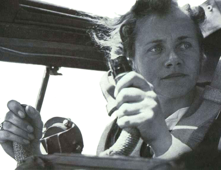 她是納粹第一女飛行員，德國戰敗時，單槍匹馬去救希特勒 歷史 第4張