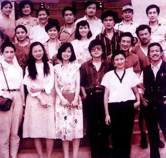 电影杂志上的北影演员王薇,九十年代初去新加坡发展