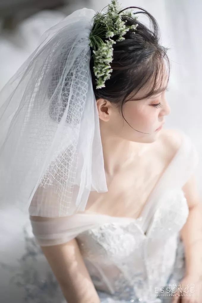 婚纱的优点_动漫婚纱情侣头像(3)