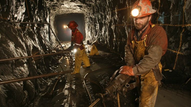 kalgoorlie市长john bowler将采矿业的工人短缺称为"危机",并 敦促