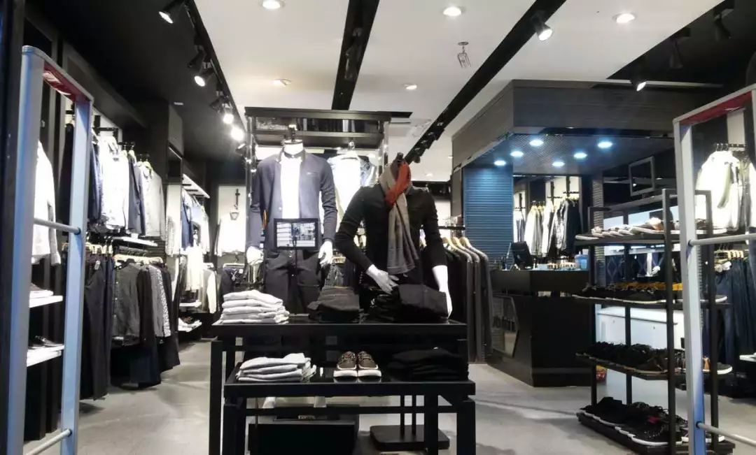 从29家组货店到年销售30亿的国内第一快时尚男装这个品牌经历了什么