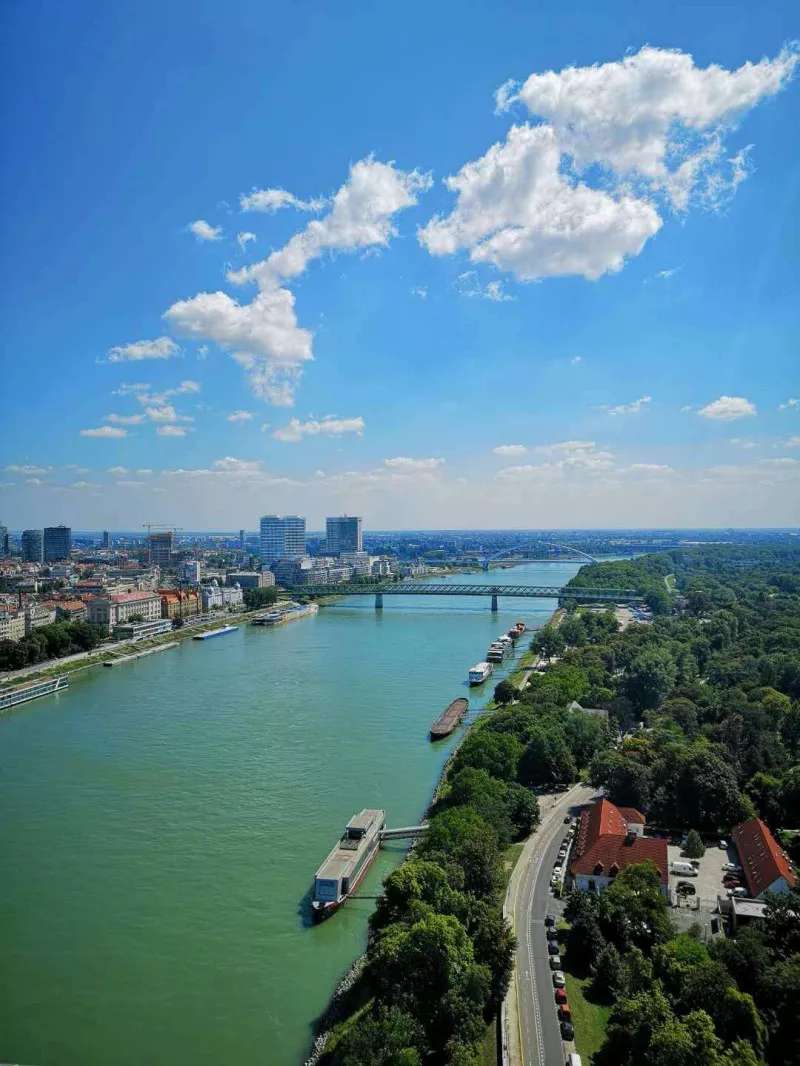 河流,德语为 donau,捷克语为 dunaj,塞尔维亚克罗地亚语及保加利亚语