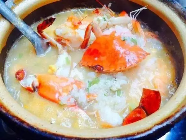 虾蟹几只,做出一碗独一无二的砂锅粥,好吃到停不下了