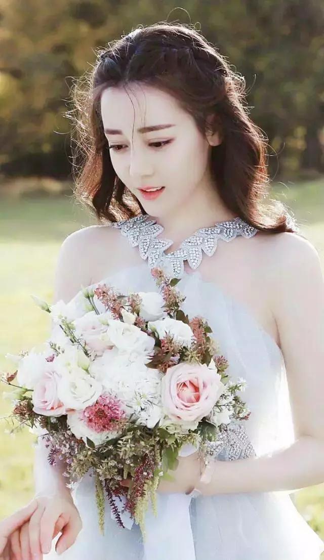 张雪迎婚纱_张雪迎婚纱照(3)