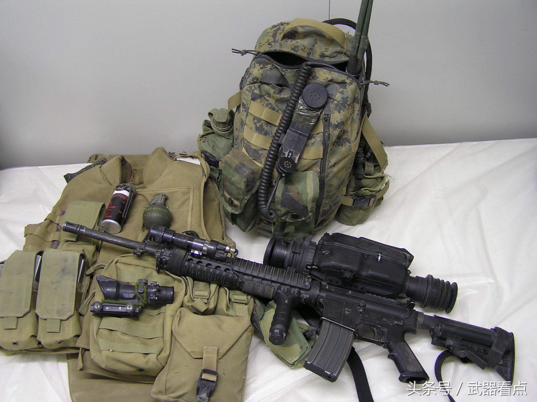 军事丨m16a4制式步枪,瞄具采用了许多新的技术