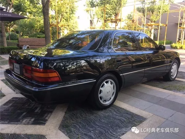 《成功打入全球豪華車市場》之 凌志LS400 汽車 第7張