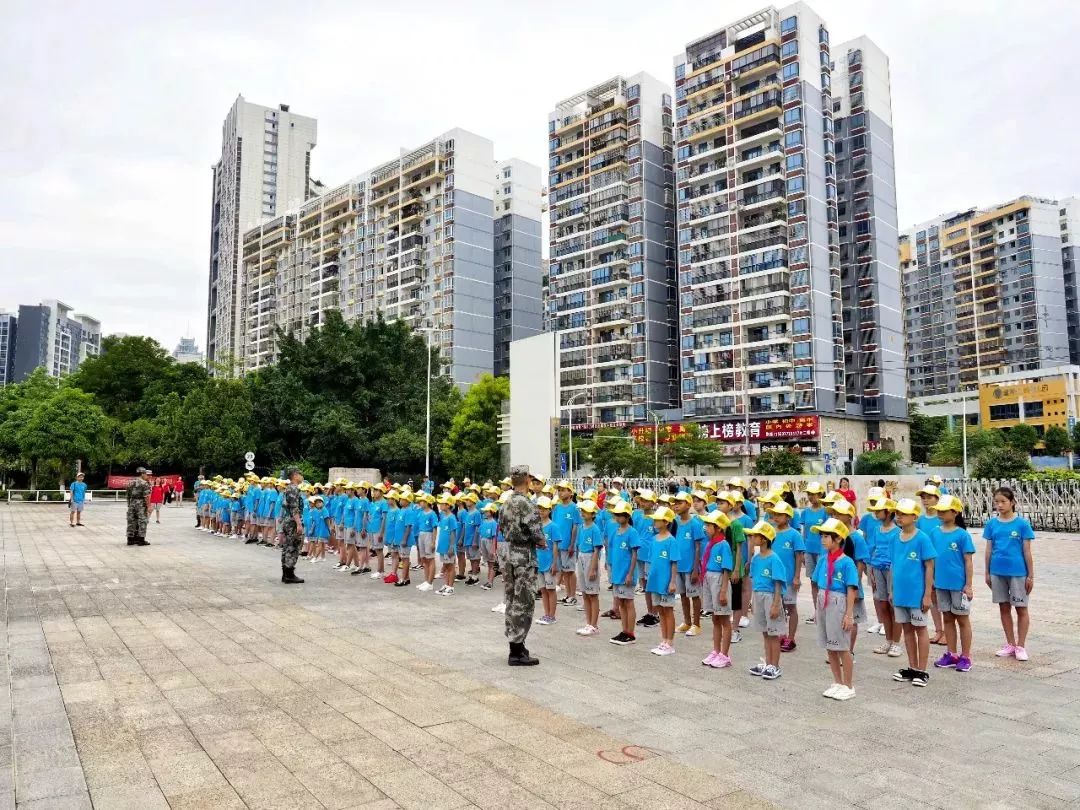 相伴快乐成长!我县贫困儿童张溶容参加深度贫困地区儿童夏令营活动