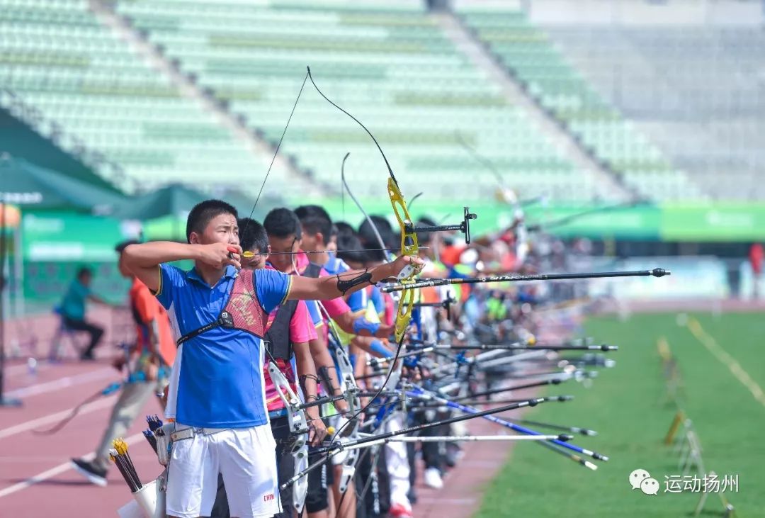 省运会青少年部射箭比赛进入第二天,请给烈日下工作的