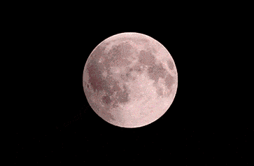 7月28日2时24分, 月面开始进入地球本影, 标志着月食开始, 月亮开始