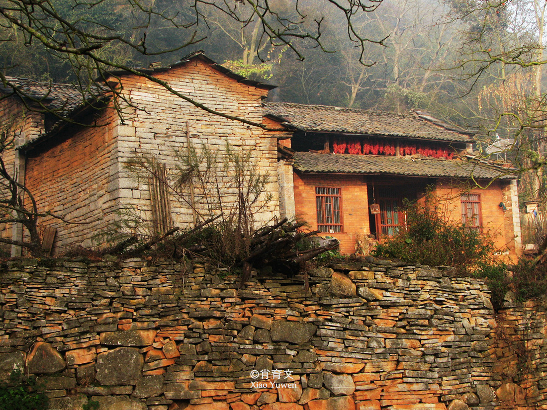 传媒网 河南云台山中的古村，房子全用石头建成成了网红景点