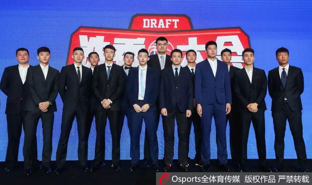 2018CBA选秀大会，广东宏远篮球俱乐部摘下两名新秀！