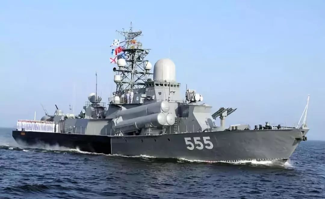 震撼！俄海上大閱兵 "航母殺手"等40艘軍艦參與 國際 第2張