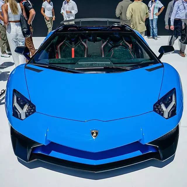 2016款兰博基尼aventador sv roadster